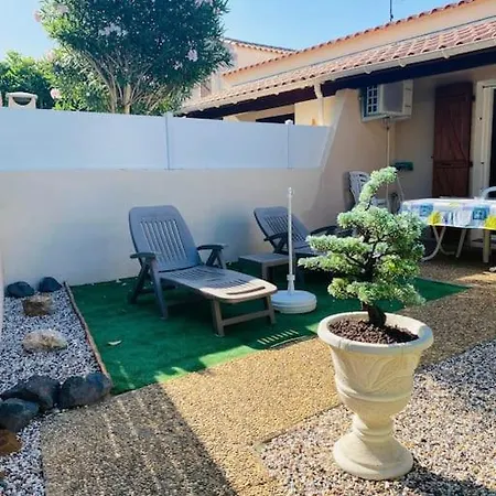 Agence Jf Immo - Climatisee 5 Pers Proche Avec Terrasse Et Parking V0387 別荘 *