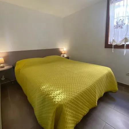 Prázdninový dům - Climatisee 5 Pers Proche Avec Terrasse Et Parking V0387