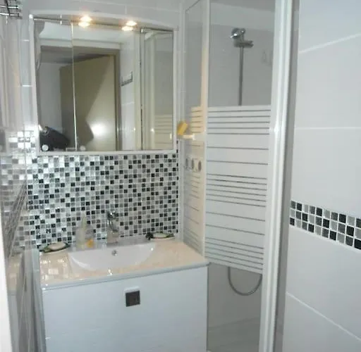 Ferienhaus - Climatisee 5 Pers Proche Avec Terrasse Et Parking V0387 Vias