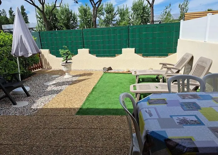 Agence Jf Immo - Climatisee 5 Pers Proche Avec Terrasse Et Parking V0387 Виас
